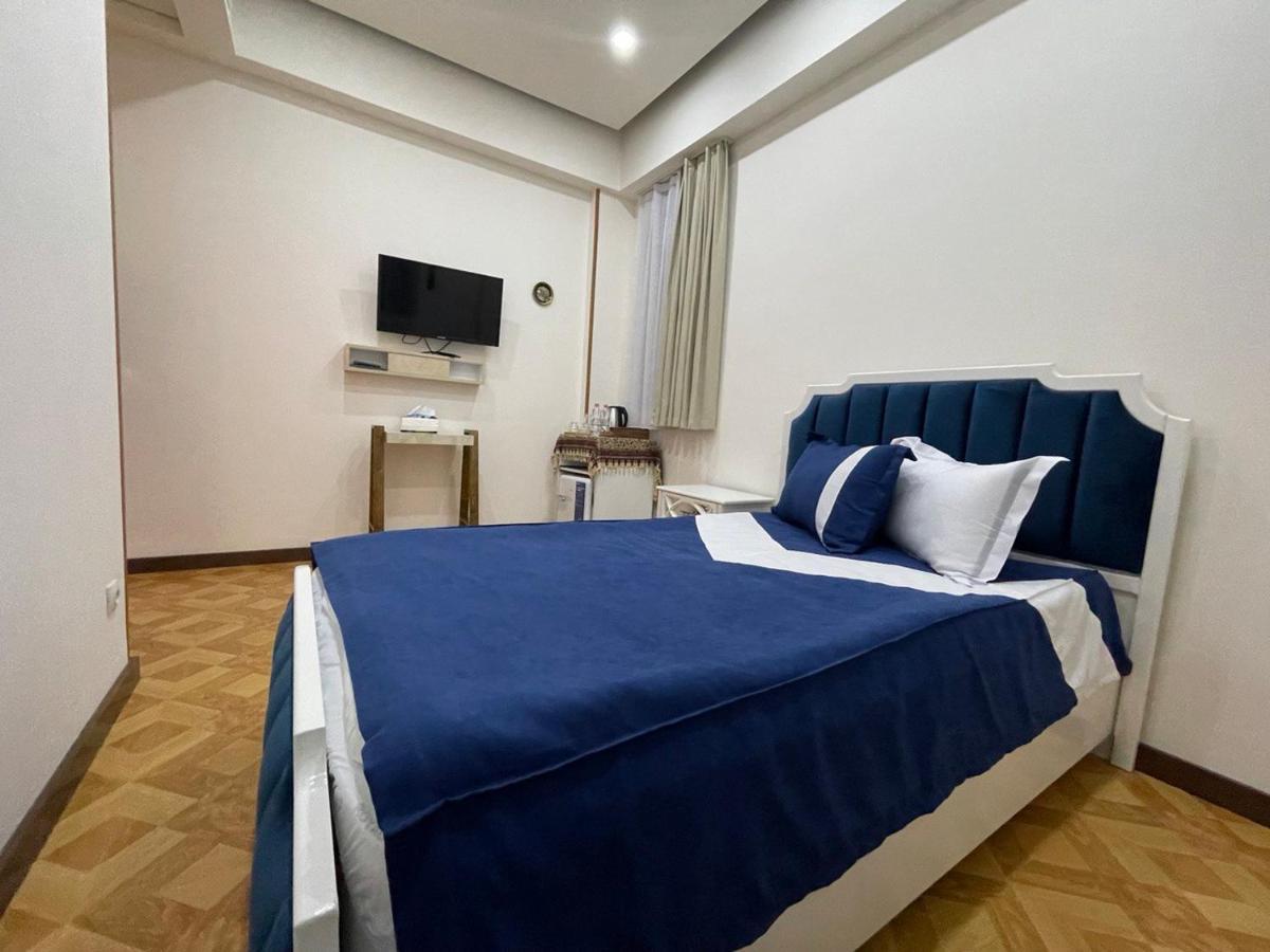 Hotel Luxin Tbilisi Exterior foto